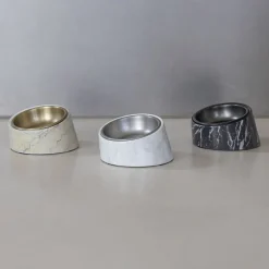 Designed by Lotte melamin katteskål Vita, sort