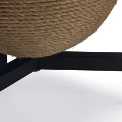 Designet af Lotte Met kradsebold Tyra