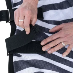 Nomad Tales Fluedækken zebra med fast nakkedel