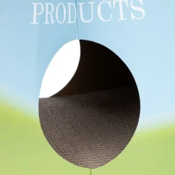 TIAKI kattehule & kradsemøbel i mælkekartondesign