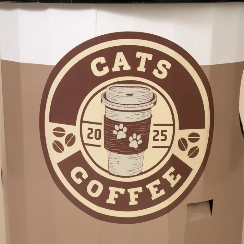 TIAKI Kradsehule Starcats Coffee