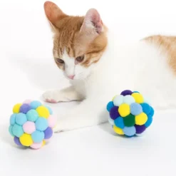 TIAKI pomponbolde til katte