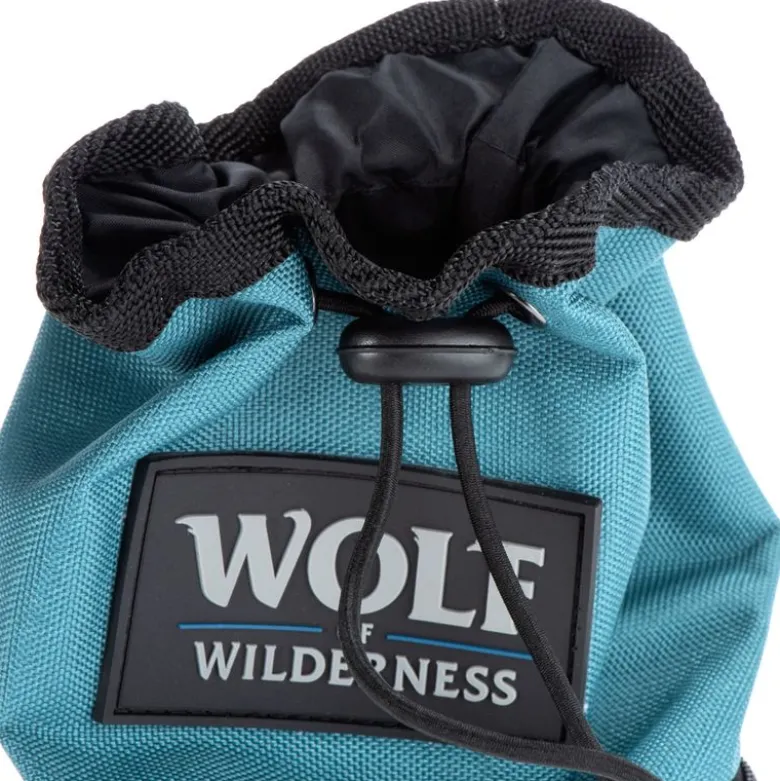 Wolf of Wilderness snackpose